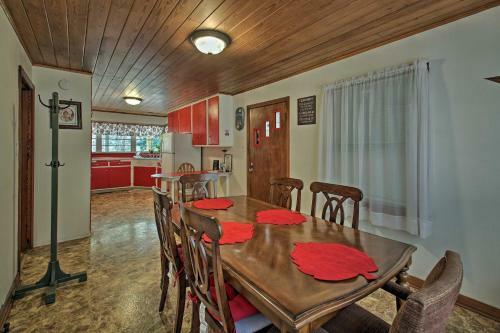 Cozy Home - 2 Mi To Bathhouse Row And Downtown!