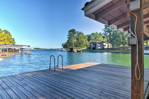 Lake Cabin With Dock In Hot Springs National Park!