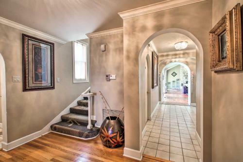 Hot Springs Home With Pool, 0 5 Mi To Oaklawn!