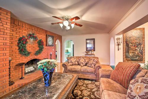 Hot Springs Home With Pool, 0 5 Mi To Oaklawn!