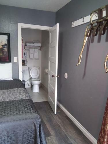 Hotel Modoc Inn