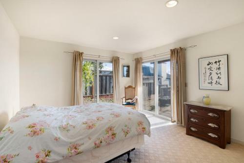Sunny & Quiet Home Sheltered In Beautiful Aptos! Home
