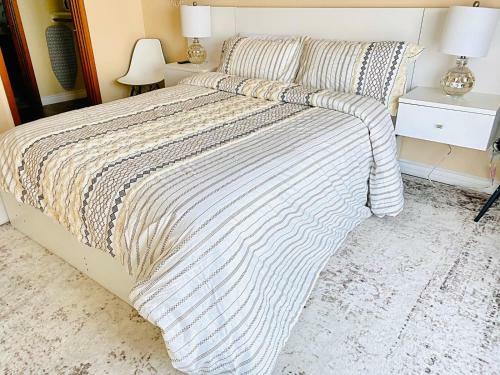 Hamilton Cove-boho Chic Villa W/golf Cart...no Pets.