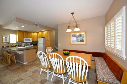 Avalon Large Homes By Catalina Vacations