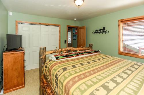 Moonridge Mountain Retreat-1876 By Big Bear Vacations