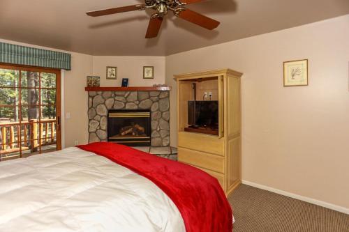Alpenhorn Lodge-1903 By Big Bear Vacations