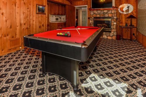 Alpenhorn Lodge-1903 By Big Bear Vacations