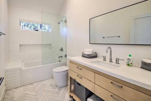 Modern Luxe Ski Retreat, 5 Min To Snow Summit