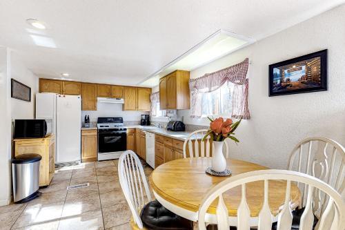 Skyfox Cabin