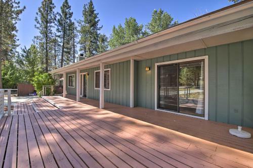 Big Bear Home With Yard - 2 Mi To Lake And Skiing!