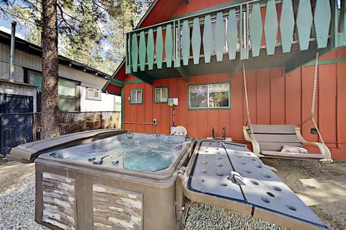 Walk To Resort! Summit Basecamp With Private Hot Tub Home