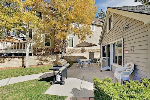Mallard Lagoon Escape - Private Hot Tub & Dock Home