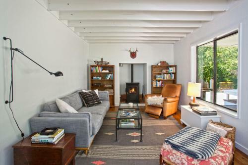 Tranquil Calistoga Retreat Home