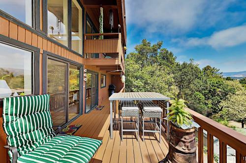 The Silver Lady - Retro-chic Retreat - Near Beach Home
