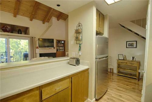 Carnelian Woods Condo (Condo)