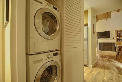 Carnelian Woods Condo (Condo)