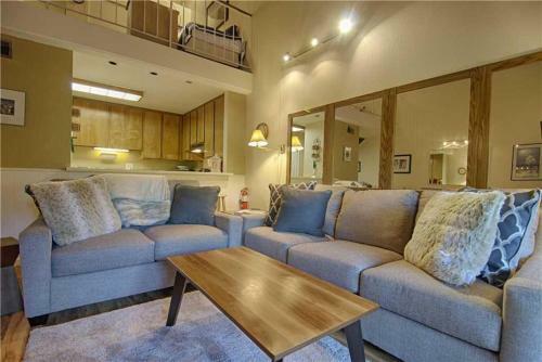 Carnelian Woods Condo (Condo)