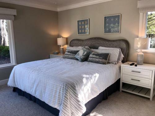 Newly Renovated Carmel 3 Bed 3 And A Half Bath