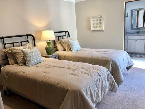 Newly Renovated Carmel 3 Bed 3 And A Half Bath