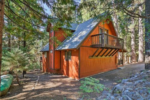 Cabin With Wraparound Deck In Big Trees Village!