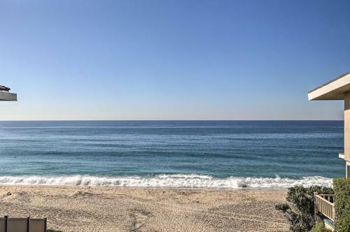 Modern Coastal Home - 1 Mile To Beach And Town!