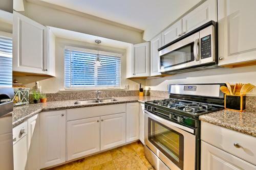 Cb-210c - Acacia Seabreeze Condo Compound