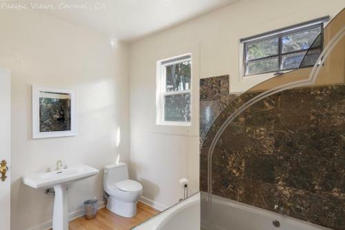 Carmel 4 Bedroom 4 Bath With Panoramic Pacific Views