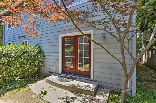 Spacious Downtown Chico Home, � Mile To Csu!
