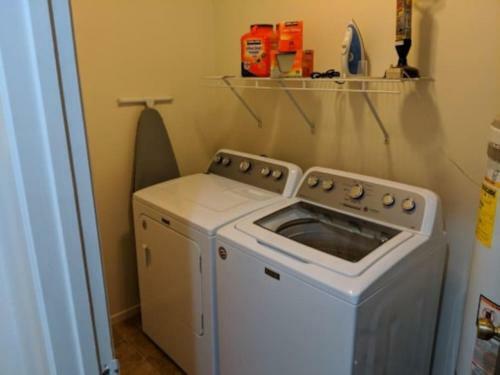 Convenient 2 Bedroom Home With Deluxe Beds