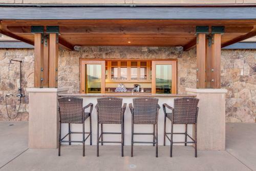 Woodhawk Vineyards Estate