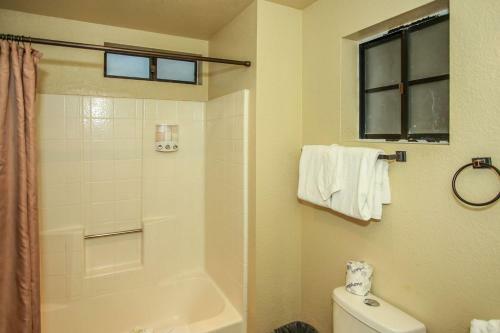 Fawnskin Chalet-1826 By Big Bear Vacations