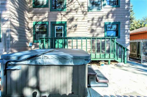 Fawnskin Chalet-1826 By Big Bear Vacations