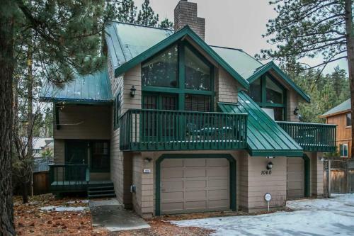Fawnskin Chalet-1826 By Big Bear Vacations