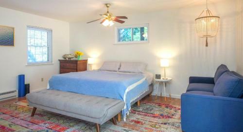 Summit Sanctuary! Redwoods! Fire Table!! Bbq Grill! Fast Wifi!! Dog Friendly!