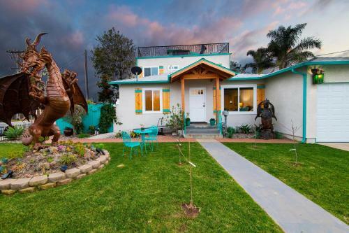 The Glam Dragon, 5-10 Min Walk To Imperial Beach!