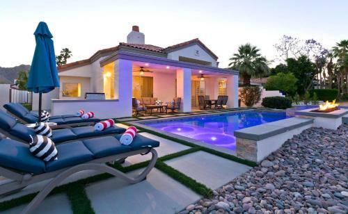 Rare Find-5 Star Rated-stunning Views-pool-spa