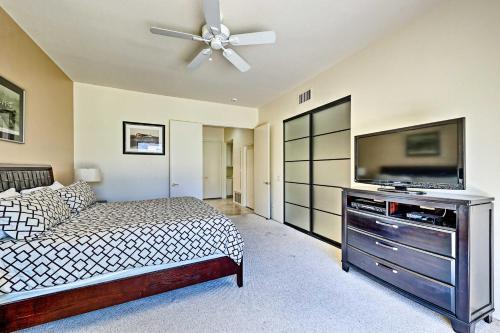 La Quinta Resort Escape With Golf Course Views!