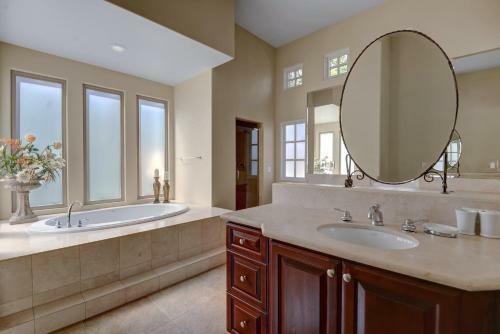 Pga West Greg Norman - Luxury Golf Home By Oranj Palm