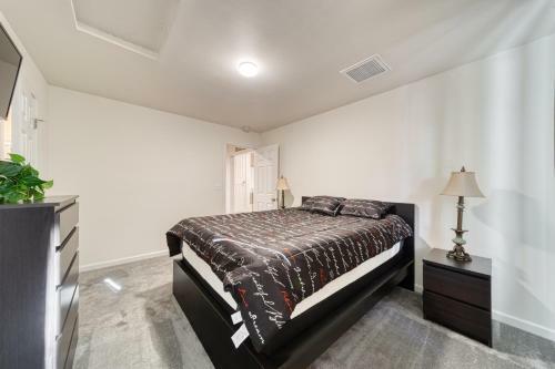 Updated Basecamp - New Kitchen & Private Backyard Home