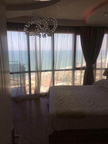 Grand Royal Hotel