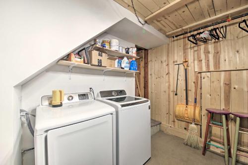 Chic Lake Arrowhead Cabin With Deck 2 Mi To Village