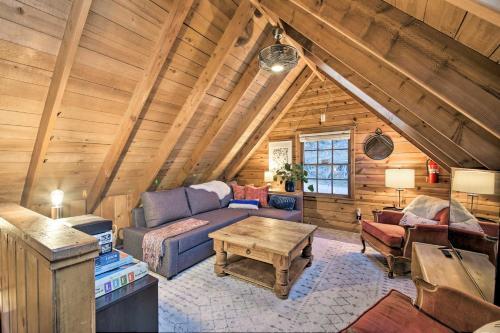 Chic Lake Arrowhead Cabin With Deck 2 Mi To Village