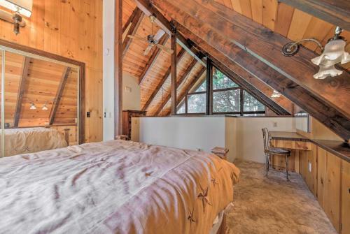Rustic Lake Arrowhead Cabin - 5 Mins To Village!