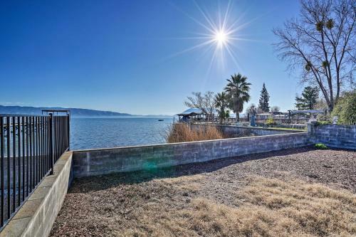 Waterfront Cottage With Pool And Clear Lake View!
