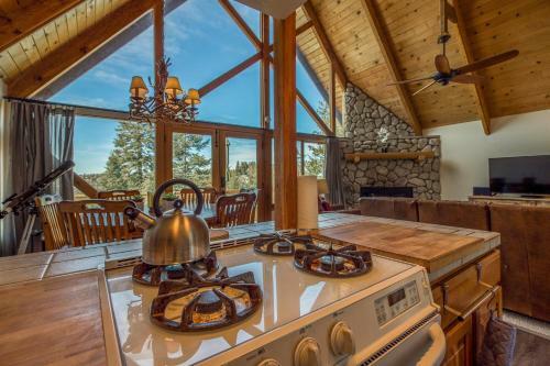 Private Hilltop Retreat