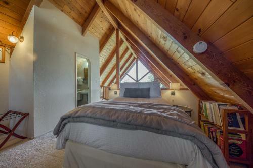 Private Hilltop Retreat