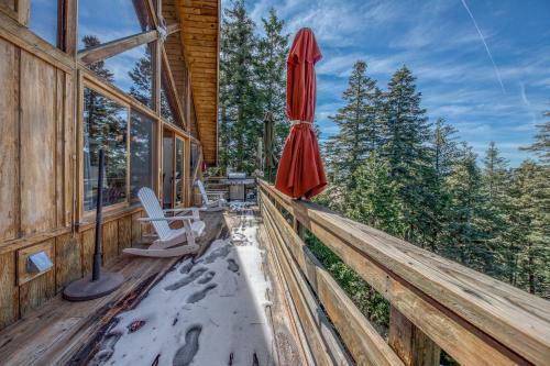Private Hilltop Retreat