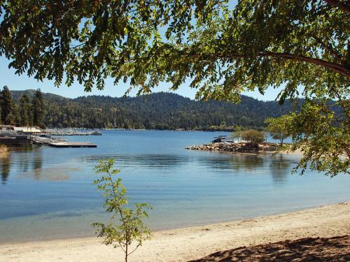 Hotel Ucla Lake Arrowhead Lodge
