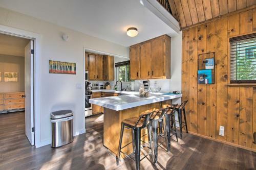 Mountain Haven With Game Room, 4 Mi To Lake!