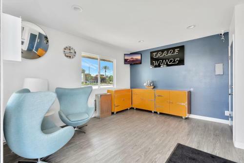 Tradewinds Motel